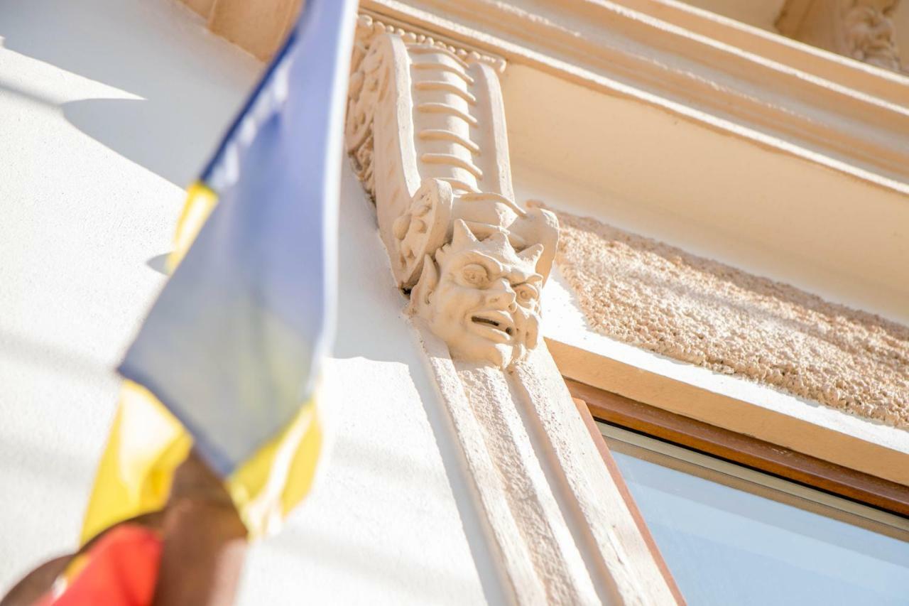 Antique Aparthotel Alba Iulia Esterno foto