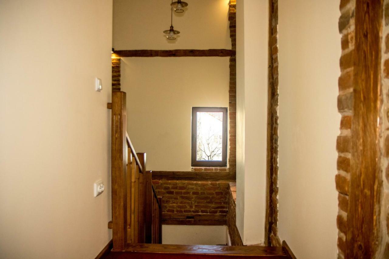 Antique Aparthotel Alba Iulia Esterno foto